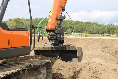 Jak kupić używaną maszynę budowlaną? Praktyczny poradnik 