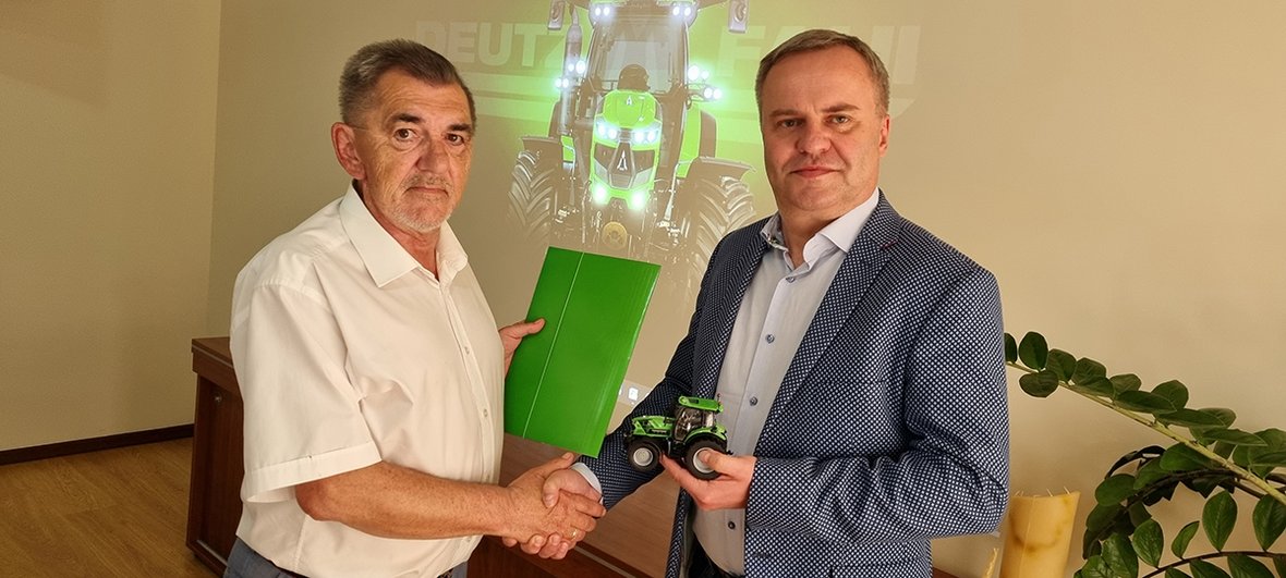 Od lewej: Krzysztof Laszuk, właściciel firmy Agrotechnika  i Robert Brzozowski, dyrektor generalny SDF Polska.