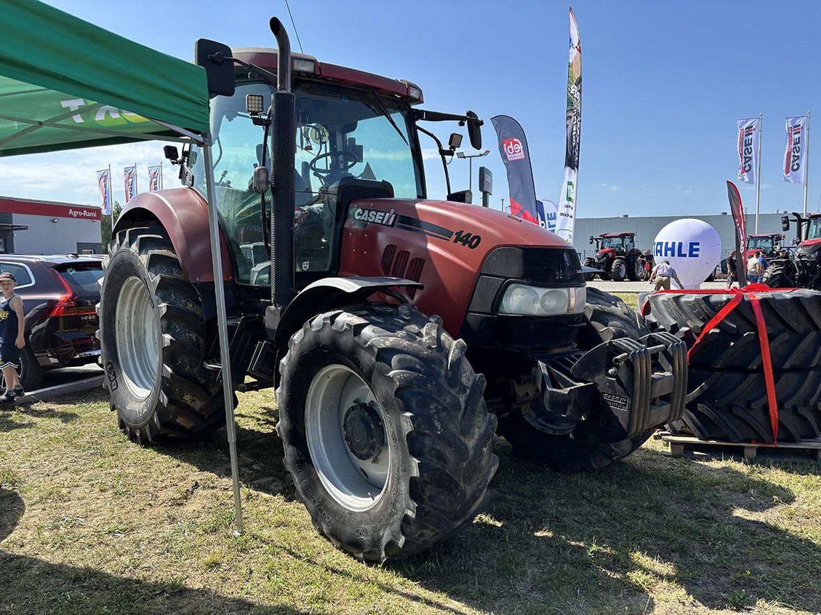 Na placu stała Puma 140 z 2009 roku