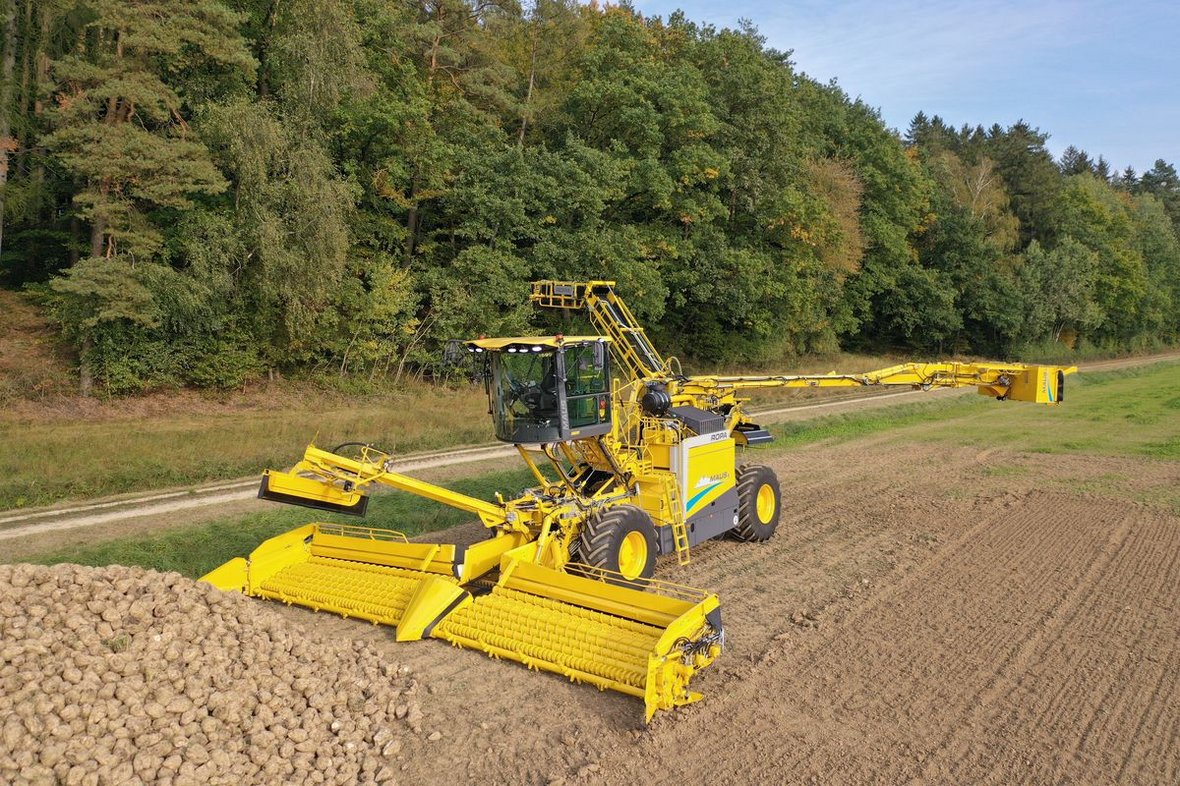 Nowa czyszczarko-ładowarka Maus 6 firmy ROPA jest połączeniem sprawdzonych komponentów z modelu Maus 5 z innowacjami zastosowanymi w kombajnach Tiger 6S i Panther 2S.