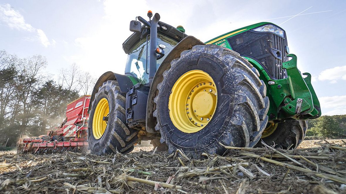 Yokohama Off-Highway Tires/Alliance - premiera Agri Star II 65