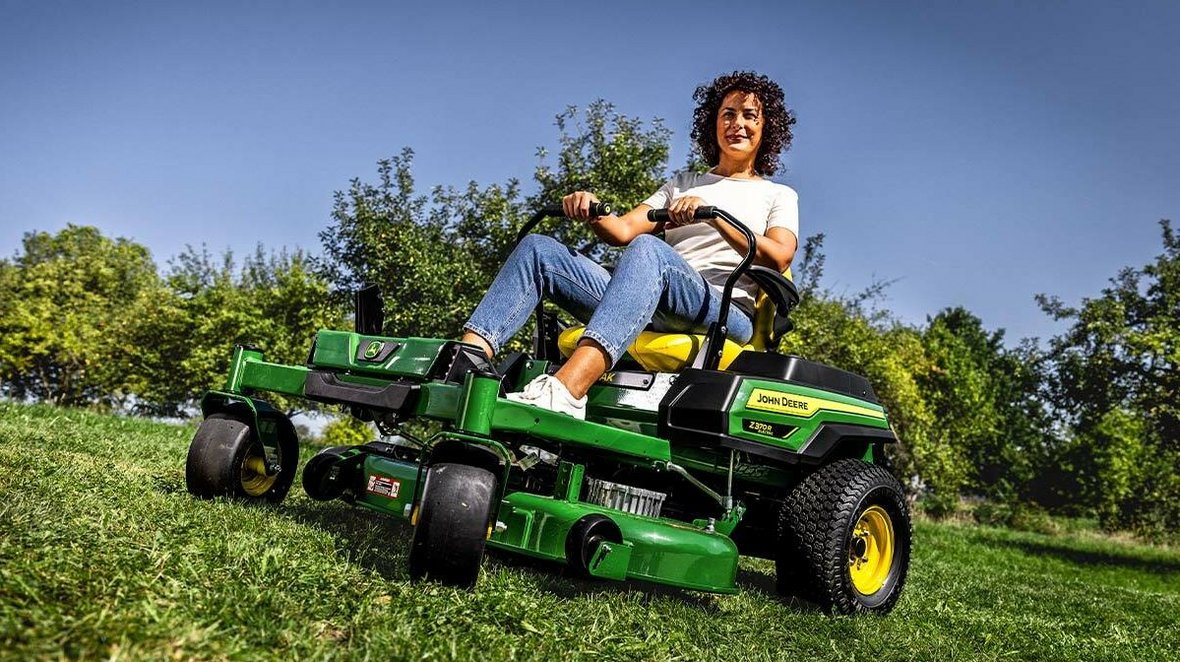 Nowa kosiarka John Deere Z370R Electric ZTrak – zero emisji, wysoka wydajność