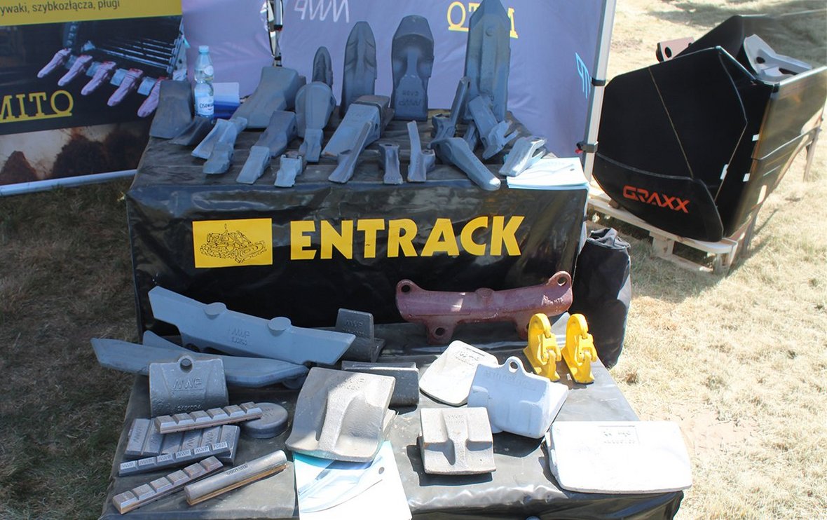 Entrack