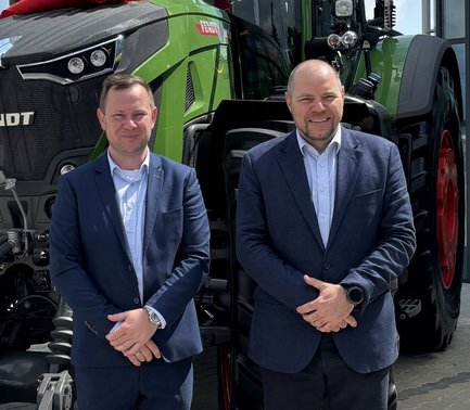 Od lewej: Piotr Matczyński, dyrektor sprzedaży; Łukasz Jankowiak, dyrektor obsługi posprzedażowej (obaj Agravis Technik Polska).