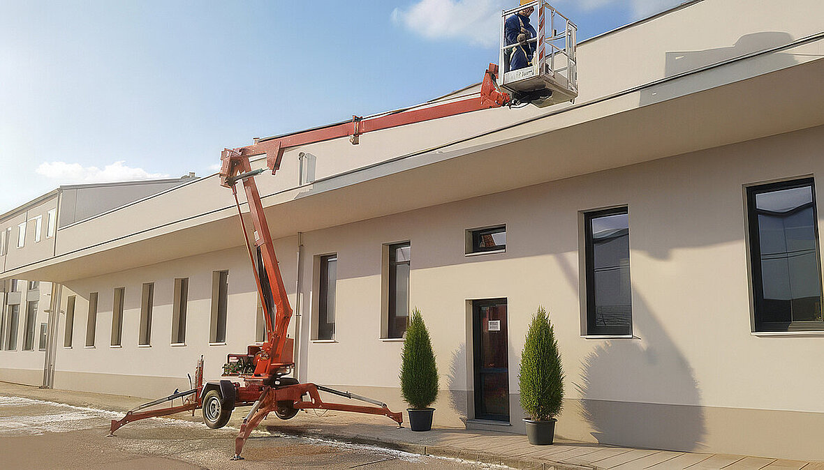 Maksymalny udźwig kosza roboczego w modelu TM13GTi wynosi 220 kg, a jego obrót odbywa się w zakresie 2x45°.