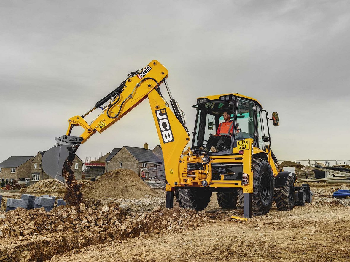 JCB Dual Drive – zwiększona wydajność bez konieczności obracania fotela