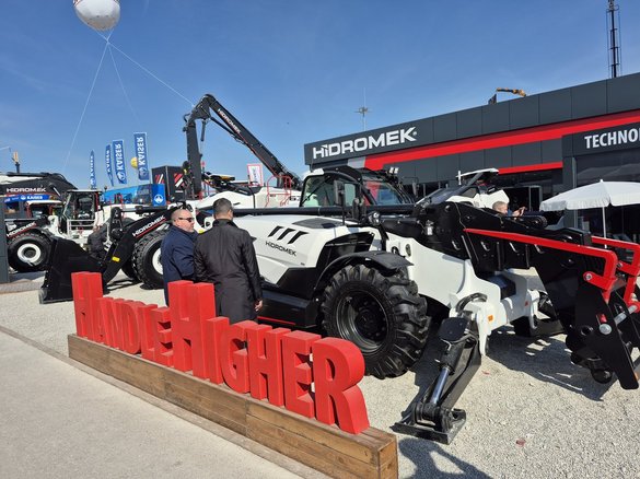 Hidromek zaprezentował 14 nowych modeli na targach Bauma 2025