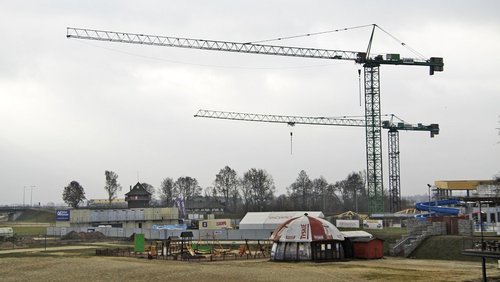 Lambor Żurawie wieżowe i dźwigi budowlane