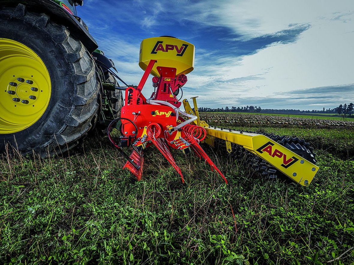 Agregat APV GP 600 M2 do pielęgnacji użytków zielonych 