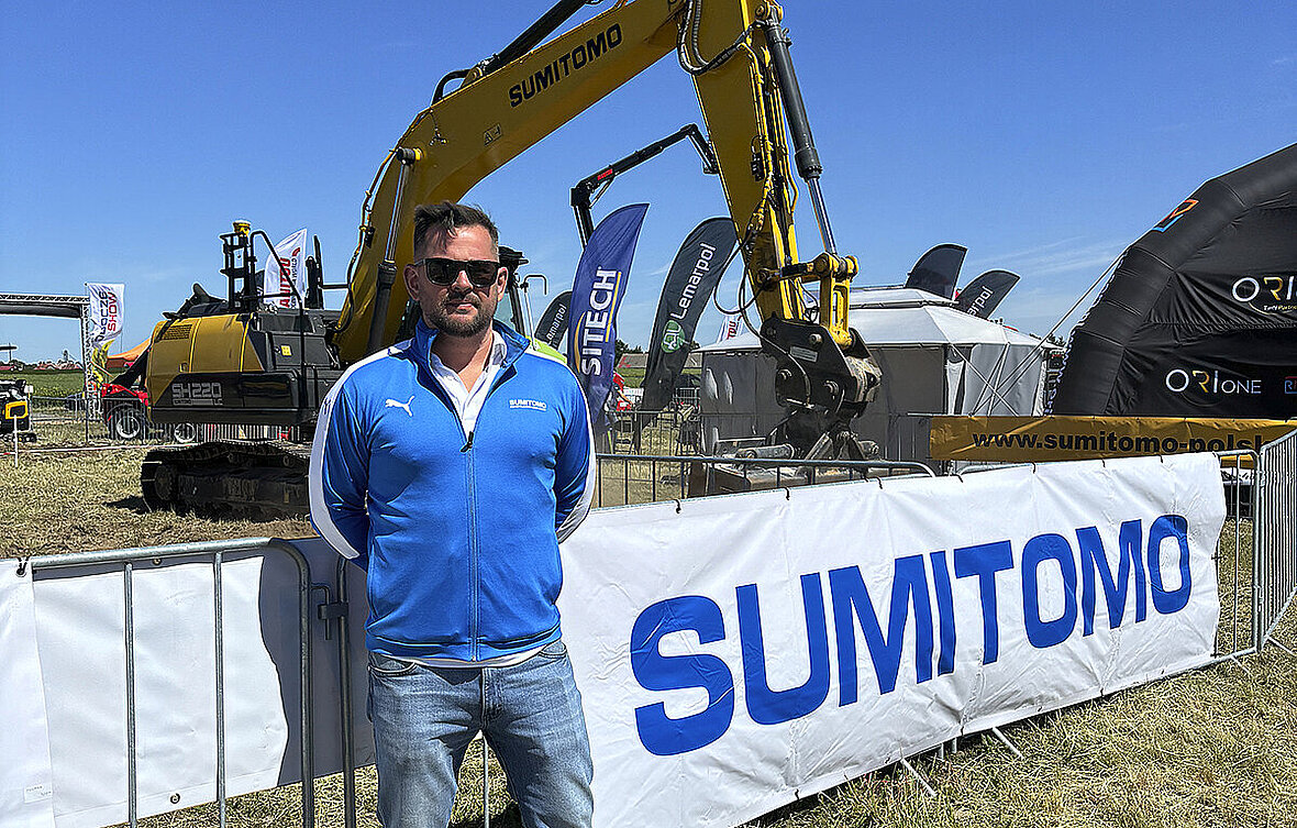 Michał Wójtowicz, dyrektor sprzedaży Sumitomo w ASCO Equipment, wskazuje, że klienci doceniają koparki Sumitomo za niskie zużycie paliwa, wydajność i stabilność.