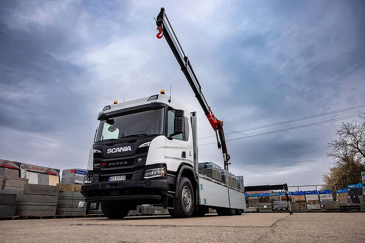 HEWEA Scania pojazd z zurawiem HDS FASSI