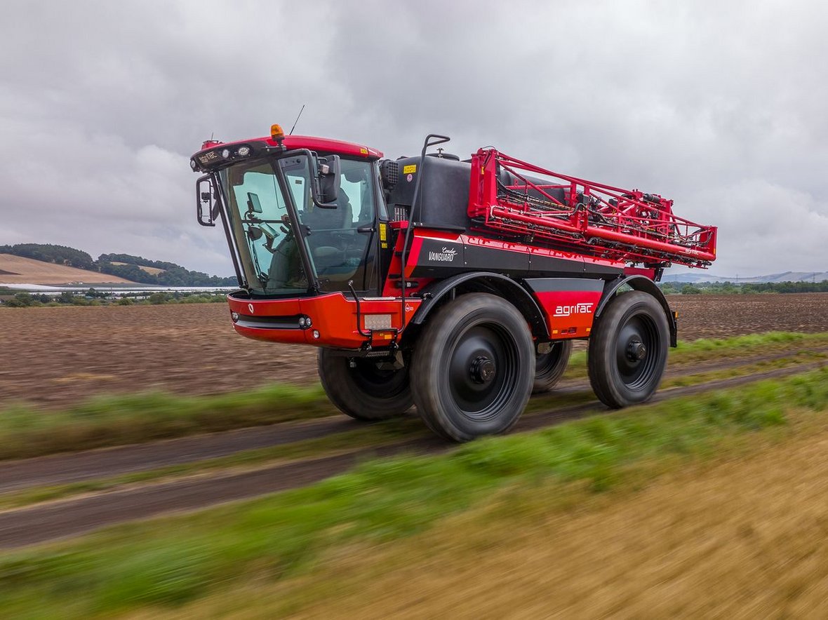 Nowy model opryskiwacza samojezdnego Agrifac Condor Vanguard 