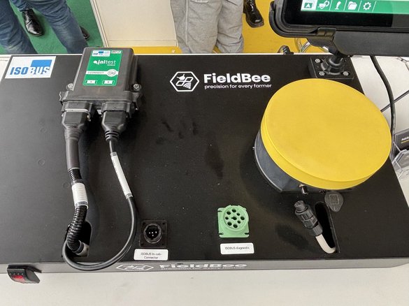FieldBee stawiają na prostotę