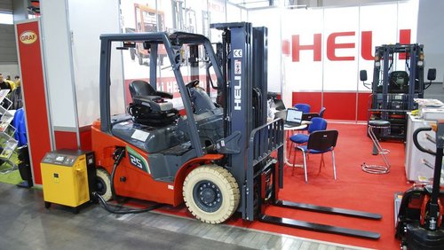 Rozwiązania dla logistyki magazynowej od Heli Polska