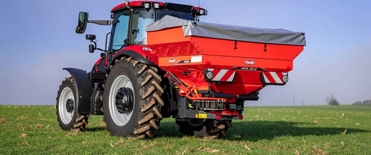 Tarczowy rozsiewacz nawozów MDS 20.2W sprawdzi się w gospodarstwach prowadzących produkcję mieszaną.