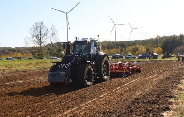 Manewry polowe Agravis Technik Polska z rolnictwem 4.0