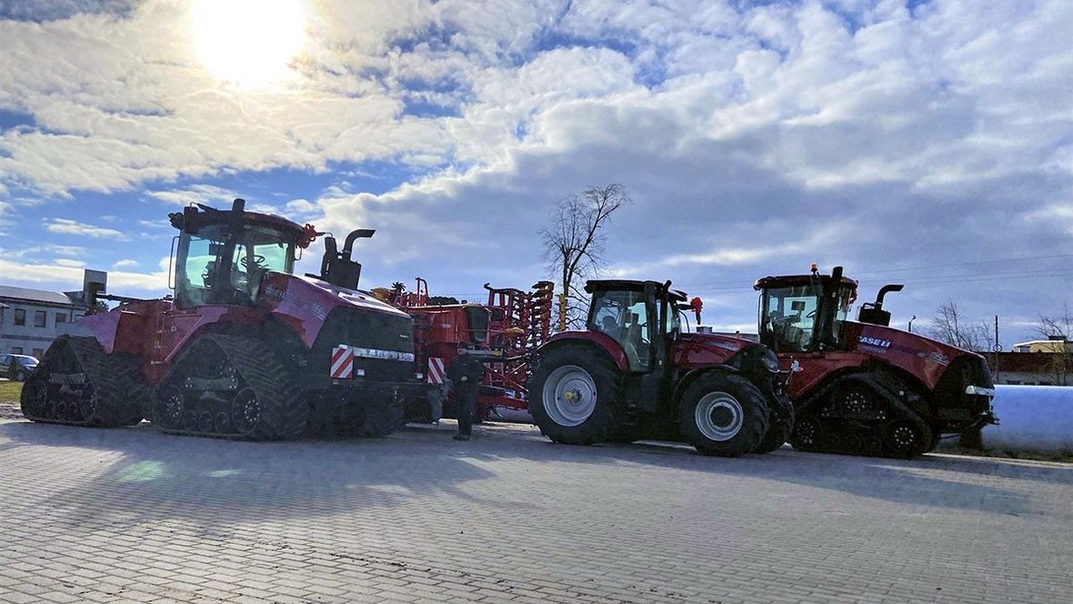 Dwa bardzo okazałe ciągniki Quadtrac 620 firmy Case IH trafiły na Lubelszczyznę