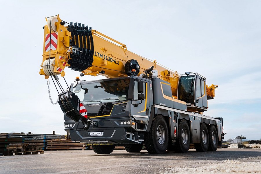 Liebherr LTM 1120-4.2 – nowa generacja sterowania i technologii żurawi samojezdnych