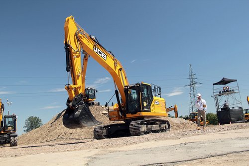 seria x jcb
