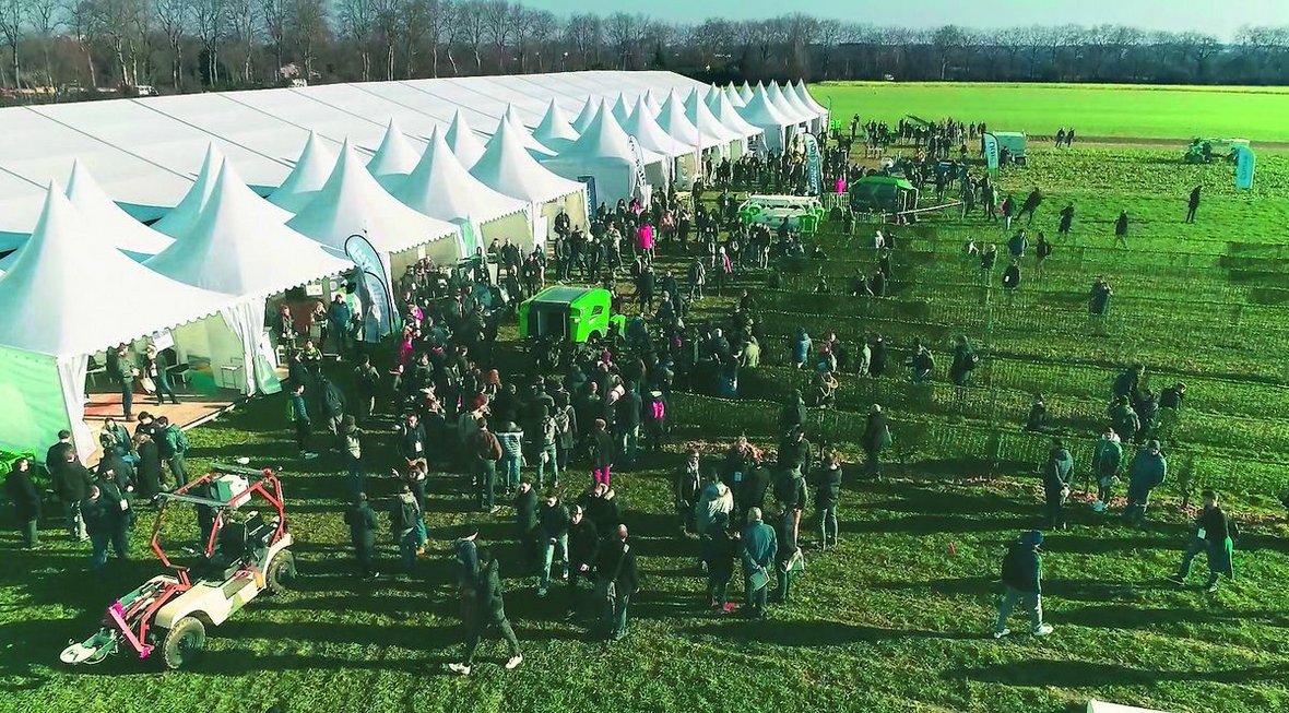 Efektowna parada robotów polowych cz.2
