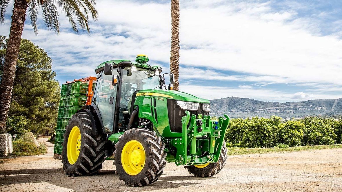 Ciągniki John Deere do upraw specjalistycznych
