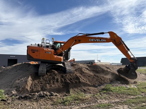 Develon serii 9 – system sterowania kompatybilny z Trimble 3D
