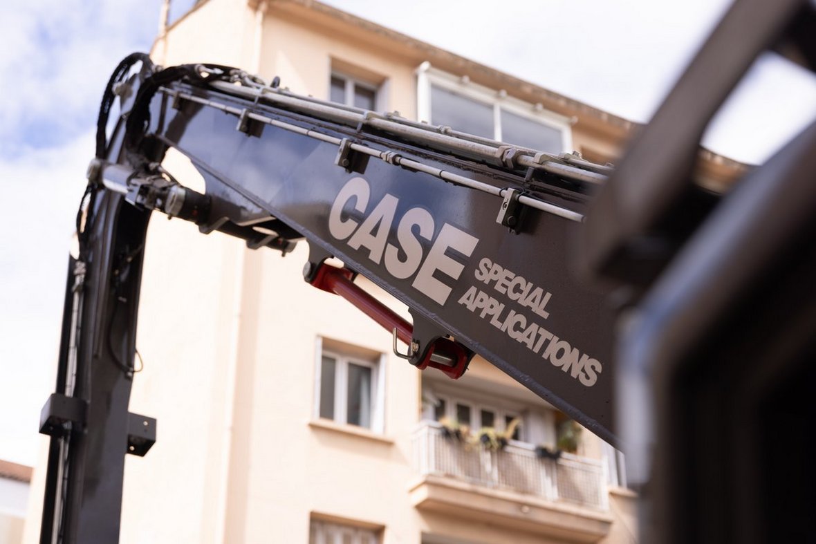 Case CX135E XRD - kompaktowa koparka wyburzeniowa o dużym zasięgu