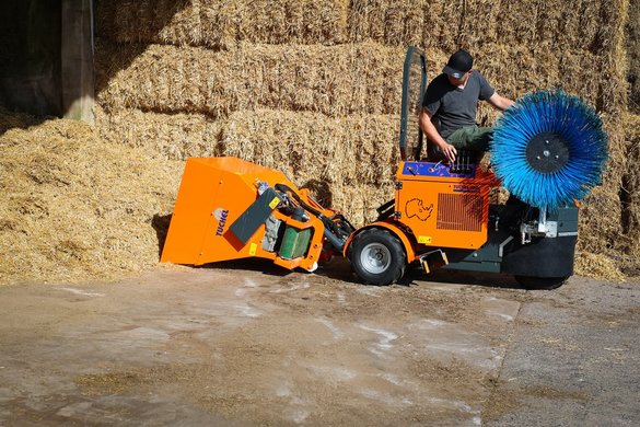 Innowacyjne ścielarki słomy BvL FarmXpert w ofercie Agro-Tech Junoszyn