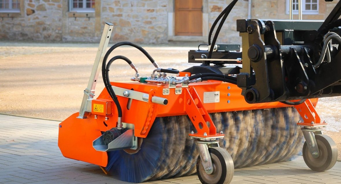 Zamiatarka Tuchel Plus 590Pro