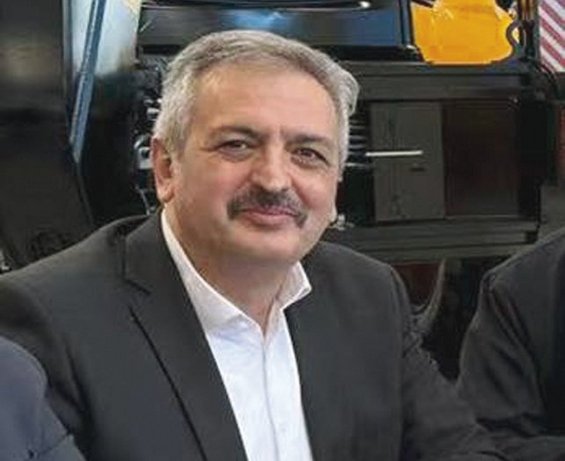 Zafer Ozbalaban, wiceprezes Versatile.