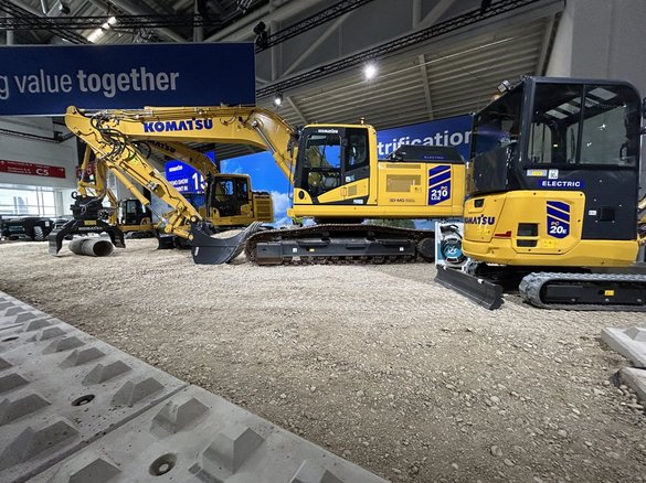 Komatsu: Rozwój, strategia i cele na przyszłość