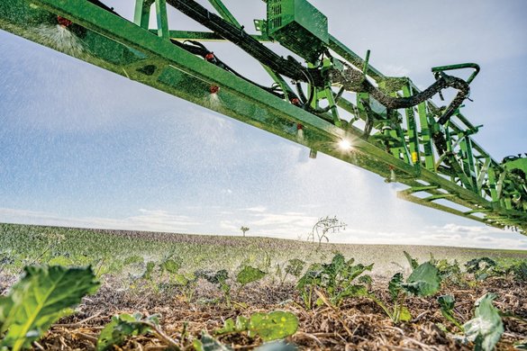 Automatyczny oprysk i precyzyjna ochrona roślin od John Deere