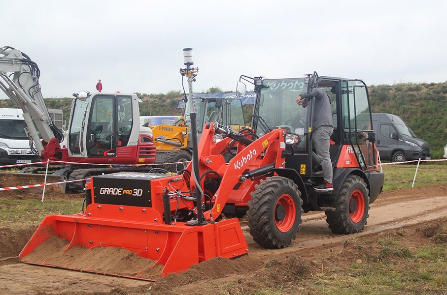 Kubota wchodzi na wyższy poziom - nowe koparki i SVL75-3 w Europie
