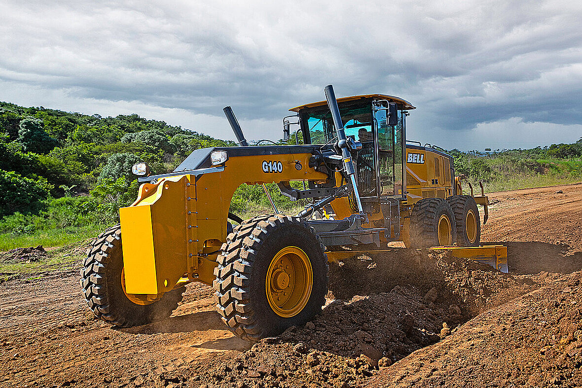 Bell Equipment wprowadza własną gamę równiarek