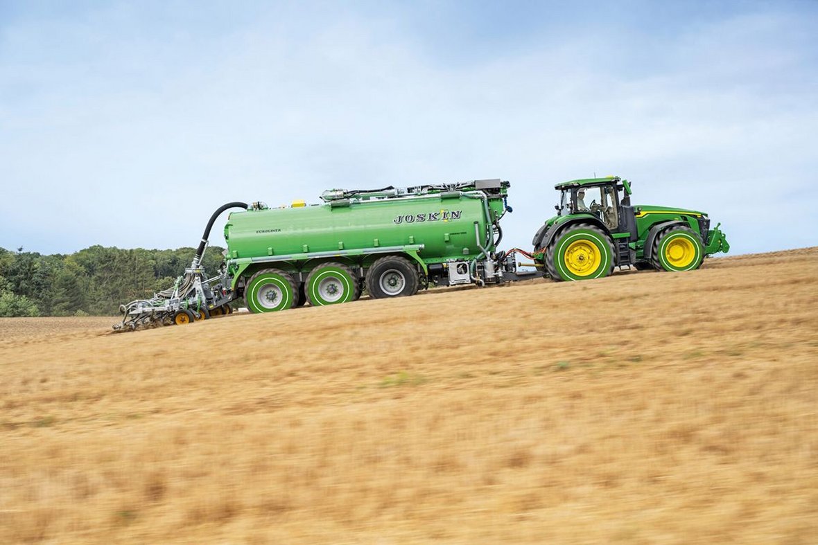 Przekładnia eAutoPowr w ciągniku John Deere 8R 410
