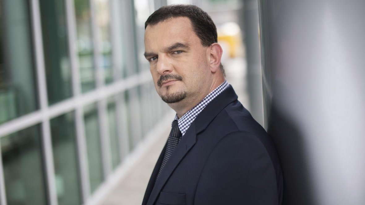  Jakub Poręcki, dyrektor zarządzający, obszar małych i średnich przedsiębiorstw w Santander Leasing.