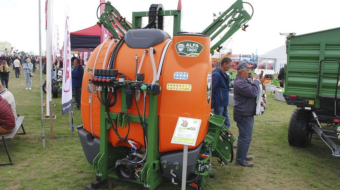 Rozsiewacze i opryskiwacze Agrional z Turcji