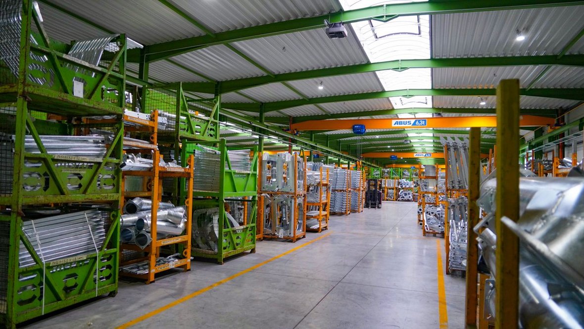 Joskin Polska otwiera nową halę magazynową – rozwój i modernizacja zakładu