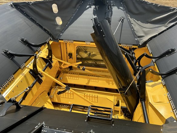 Polska premiera flagowego kombajnu New Holland CR11