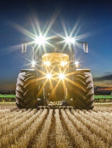 Oświetl swoje pole światłami roboczymi i sygnalizatorami JCB