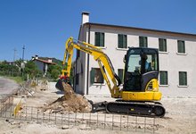 Komatsu prezentuje nową generację minikoparek kompaktowych