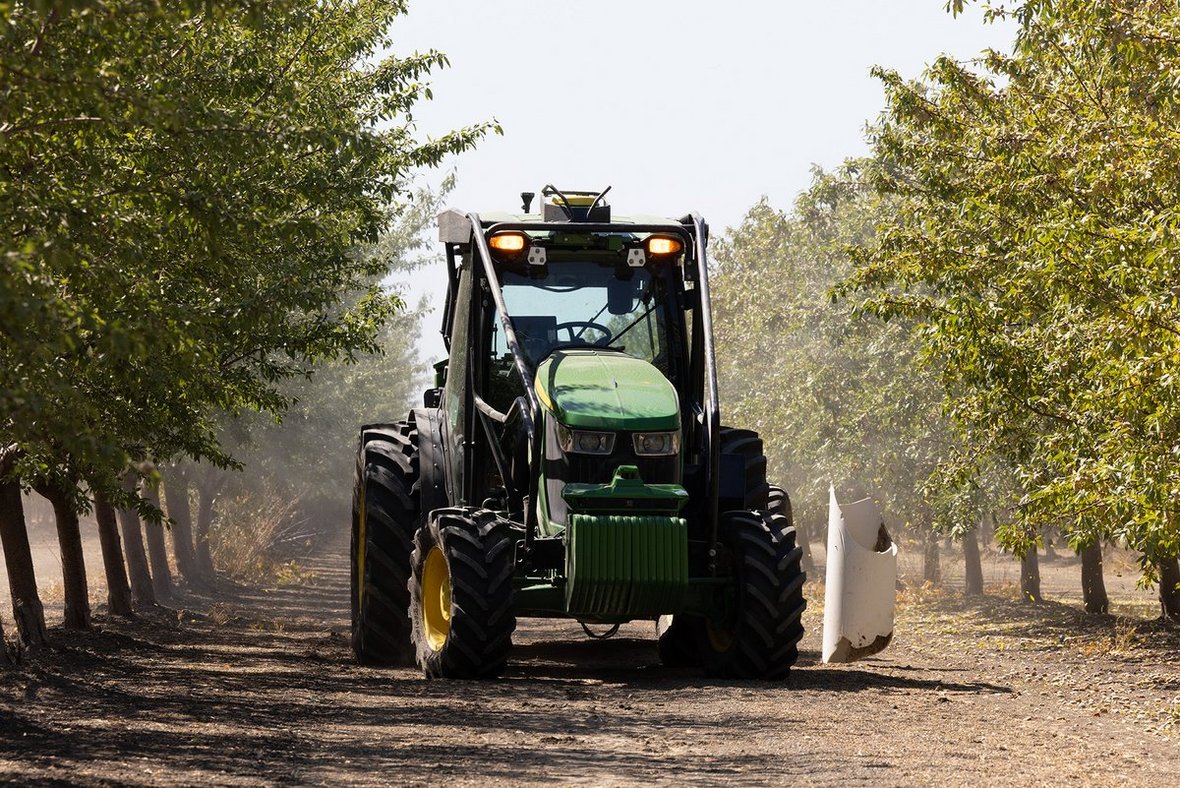 John Deere wprowadza nowe autonomiczne maszyny na CES 2025