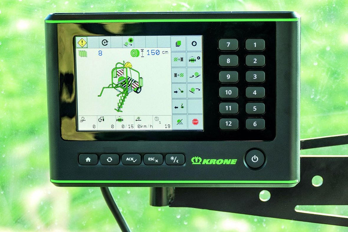Krone EasyWrap 165 T następczyni w gronie owijarek