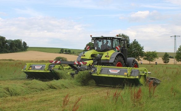 Wysoka przepustowość i komfort obsługi z Claas Disco 9700
