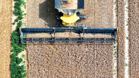 New Holland CR11 - rekordowa moc i nowe standardy