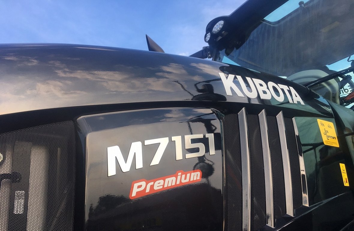 kubota M7151