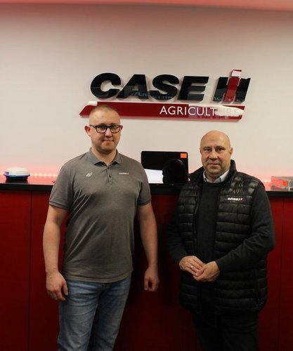 Od lewej: Szymon Grembocki, administrator serwisu; Tomasz Polak, dyrektor handlowy w firmie Agro-Rami.