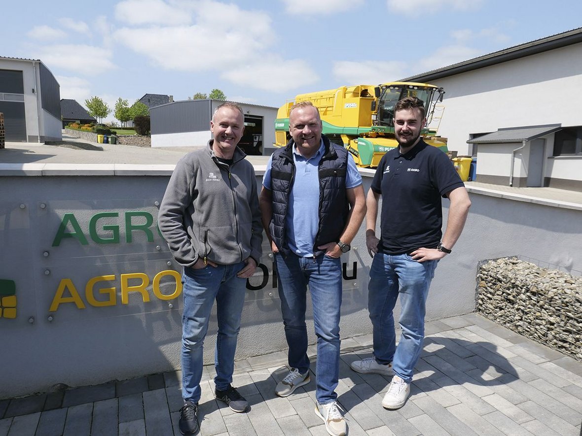 Od lewej: Arkadiusz Mielczarek, dyrektor sprzedaży; Remigiusz Weżgowiec, właściciel i Piotr Bendzera, dział marketingu  (wszyscy firma Agrowiec).