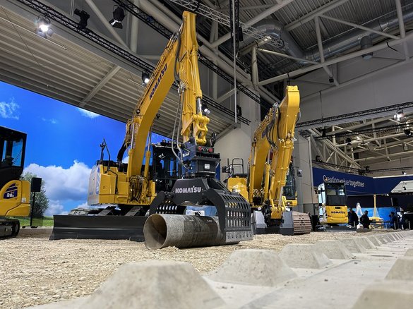 Komatsu: Rozwój, strategia i cele na przyszłość