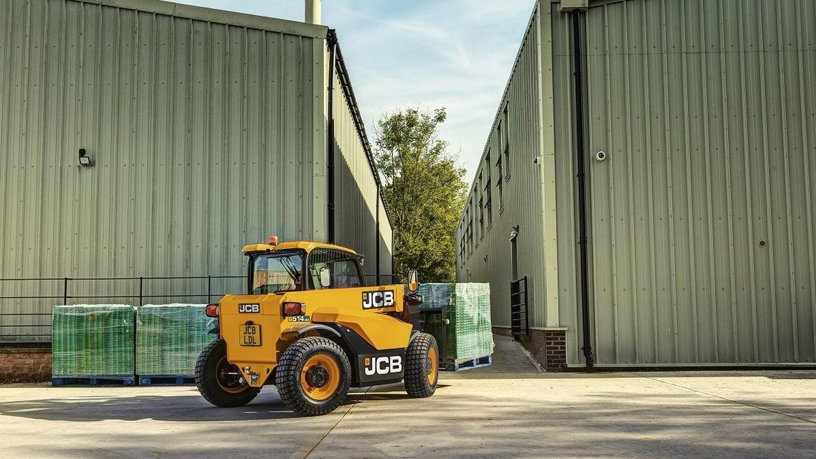 Nowa ładowarka 514-40 firmy JCB wyposażona jest w silnik o mocy 25 KM.